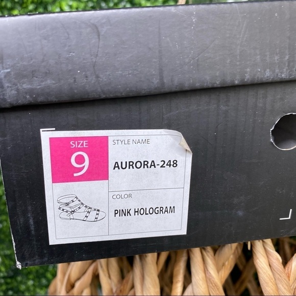 Aurora gold studded sandals - Picture 7 of 8